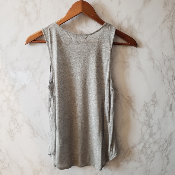 Mercer and Taylor Keyhole Tank in Gray - Picture 5 of 7